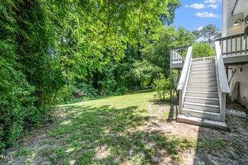 725 Maple Ln, Fuquay Varina, NC 27526