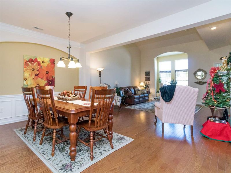 725 Mountain Pine Dr, Cary, NC 27519