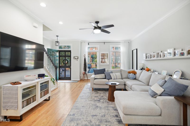 725 Parkham Ln, Raleigh, NC 27603