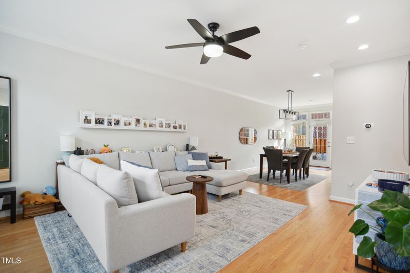 725 Parkham Ln, Raleigh, NC 27603
