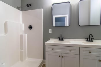 725 Piccadilly Ct, Sanford, NC 27332