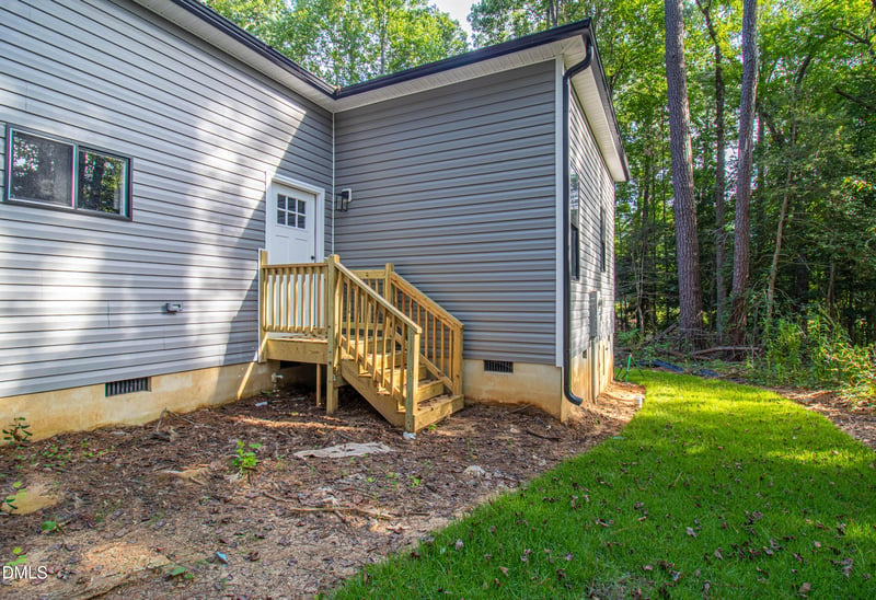 725 Piccadilly Ct, Sanford, NC 27332