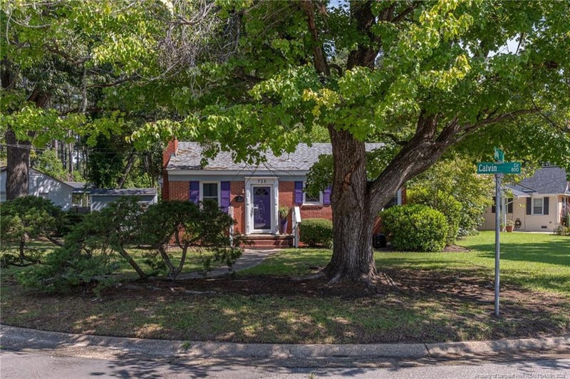 725 Poole Dr, Fayetteville, NC 28303