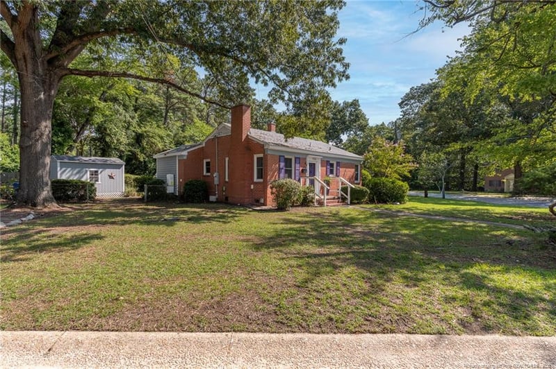 725 Poole Dr, Fayetteville, NC 28303