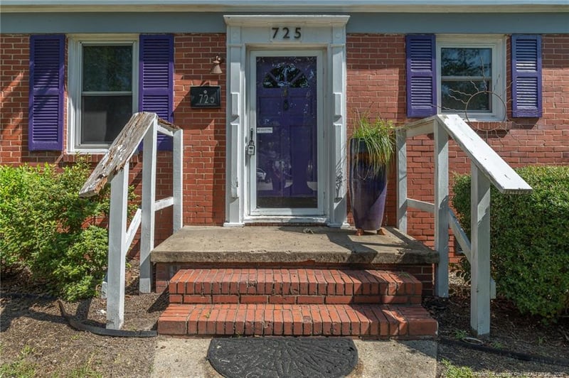725 Poole Dr, Fayetteville, NC 28303