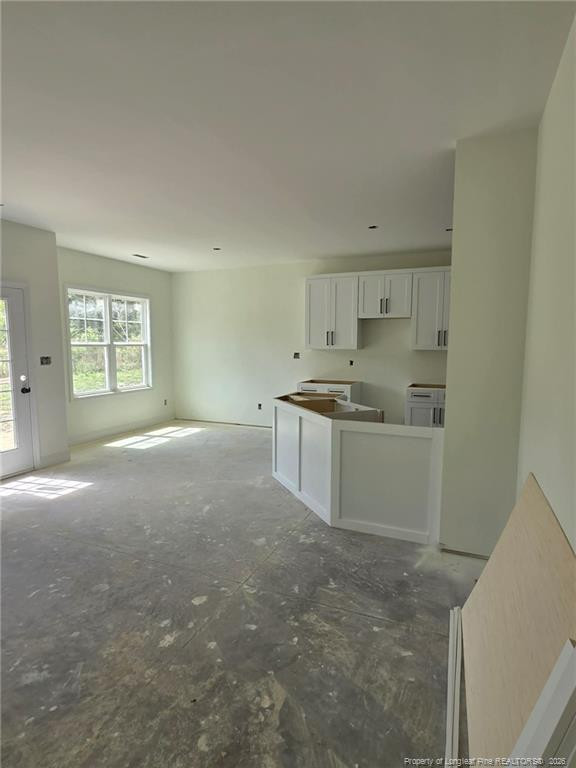 725 Porter Rd, Hope Mills, NC 28348