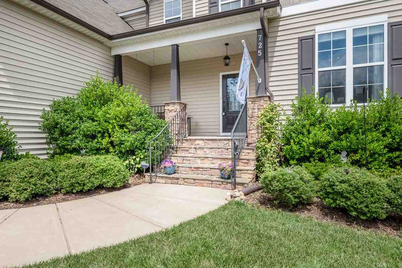 725 Richland Ridge Dr, Wake Forest, NC 27587