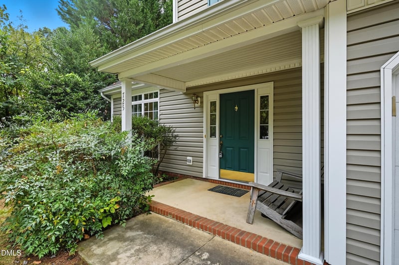 725 Valley Dr, Durham, NC 27704