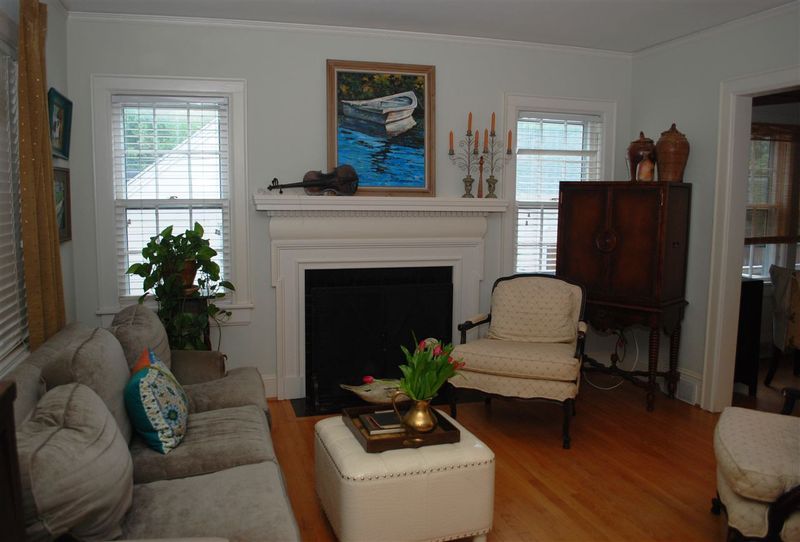725 E Whitaker Mill Rd, Raleigh, NC 27608