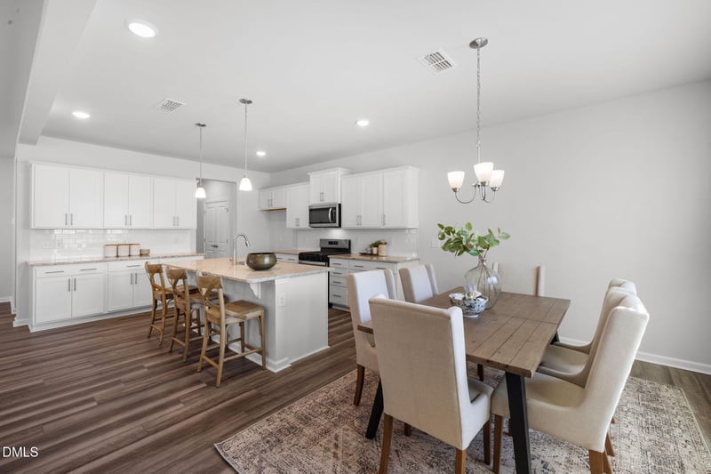 725 Wicklow Hall Dr, Fuquay Varina, NC 27526