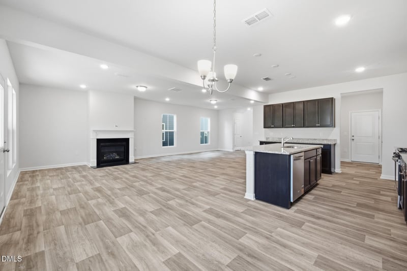 725 Wicklow Hall Dr, Fuquay Varina, NC 27526