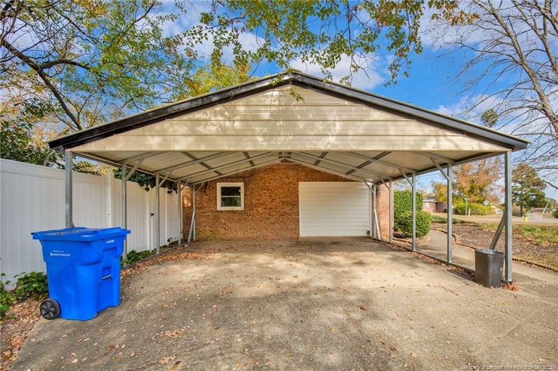 7258 Godfrey Dr, Fayetteville, NC 28303