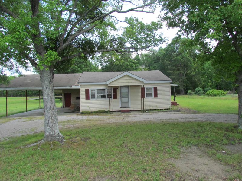 7258 N Nc 96 Hw, Selma, NC 27576