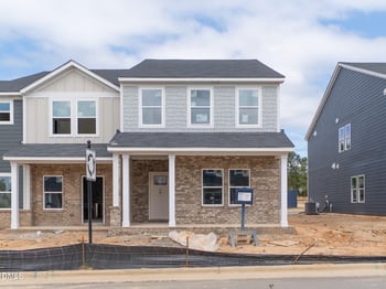 726 Chandler Stone Dr, Zebulon, NC 27597