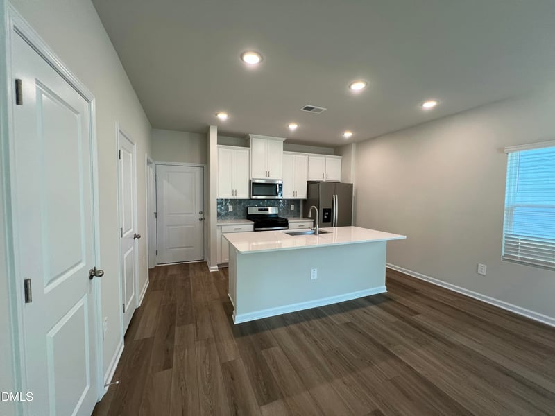 726 Chandler Stone Dr, Zebulon, NC 27597