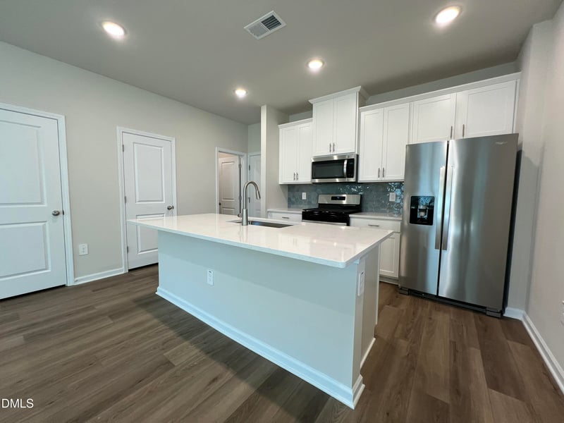 726 Chandler Stone Dr, Zebulon, NC 27597