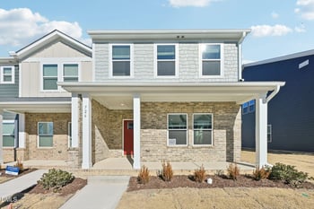 726 Chandler Stone Dr, Zebulon, NC 27597