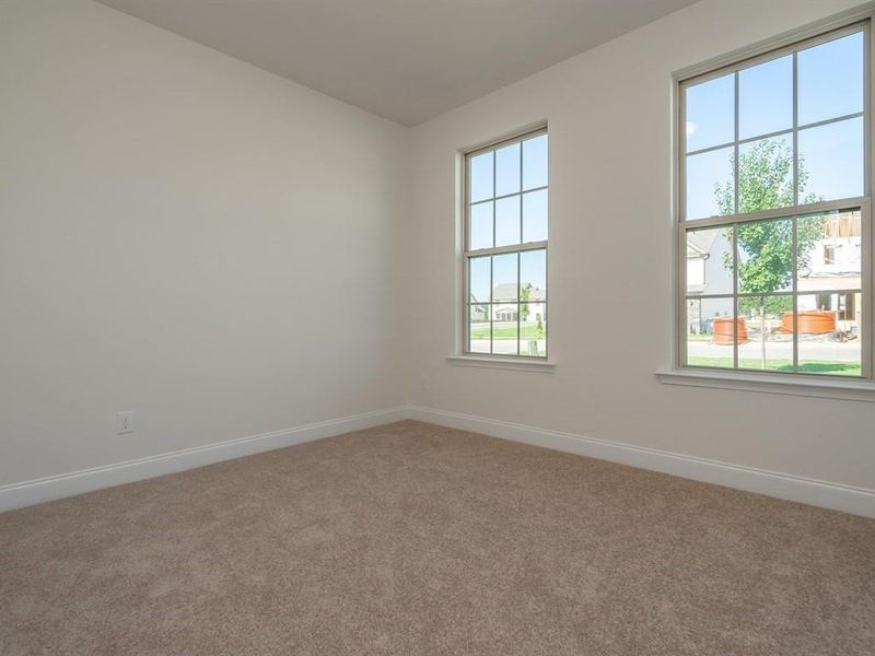 726 Heartpine Dr, Mebane, NC 27302