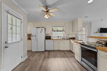 726 Hillandale Ln, Garner, NC 27529