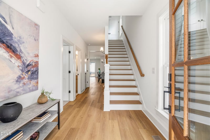726 Powell Dr, Raleigh, NC 27606