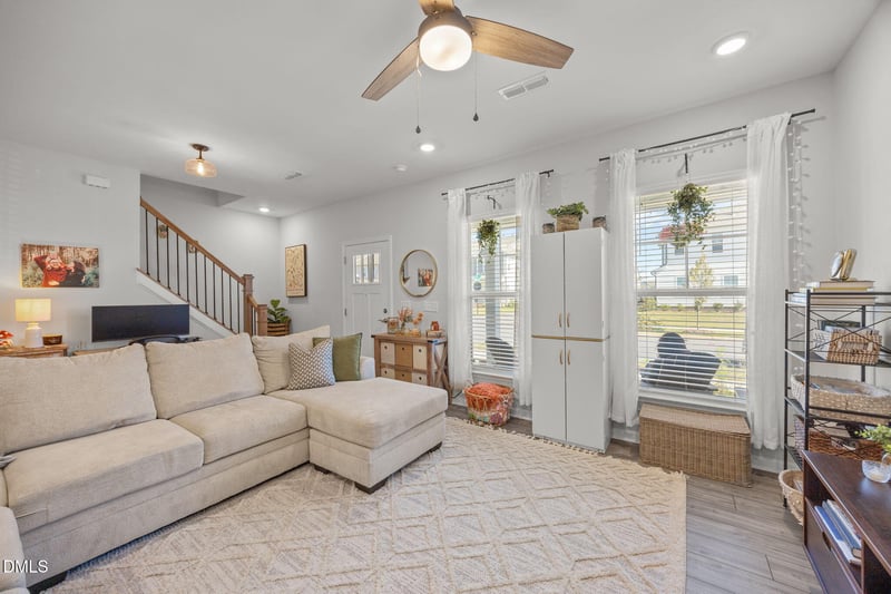 726 Silo Park Dr, Wake Forest, NC 27587