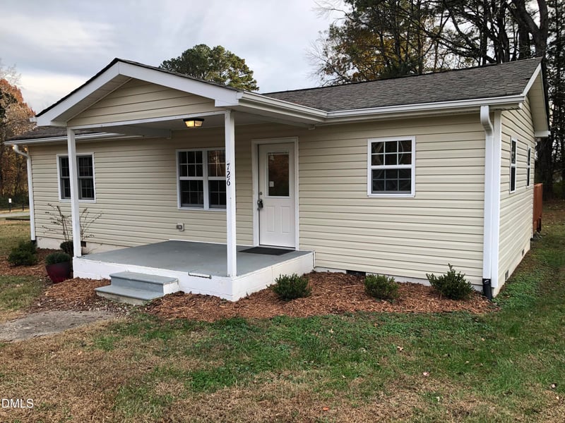 726 Thompson St, Pittsboro, NC 27312