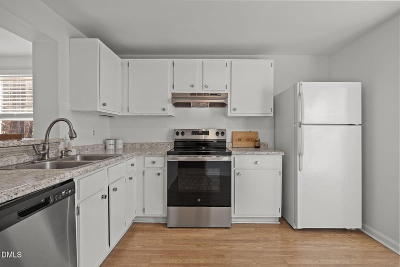 7260 Shellburne Dr, Raleigh, NC 27612