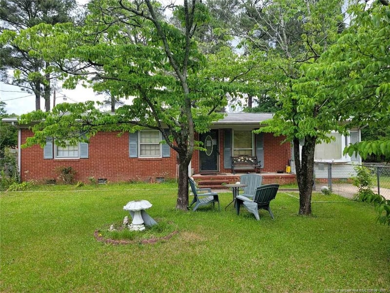 7262 Ainsley St, Fayetteville, NC 28314