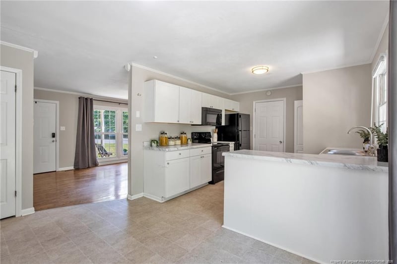 7262 Ryan St, Fayetteville, NC 28314
