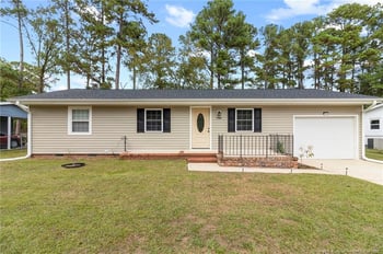 7264 Ainsley St, Fayetteville, NC 28314
