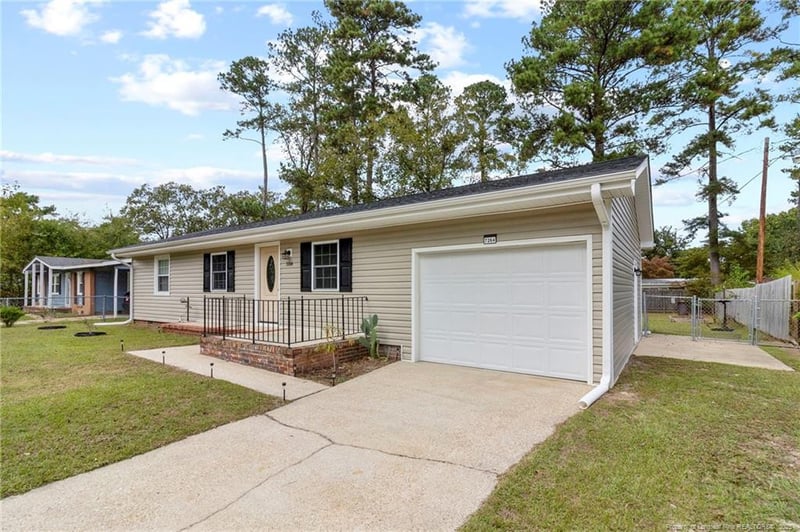 7264 Ainsley St, Fayetteville, NC 28314
