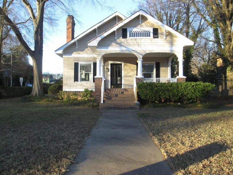 727 W Davis St, Burlington, NC 27215