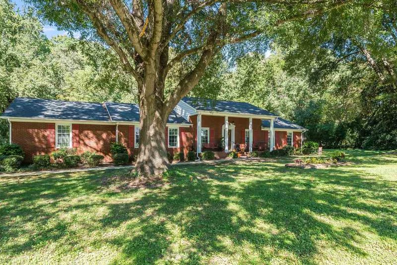 727 Hillandale Ln, Garner, NC 27529