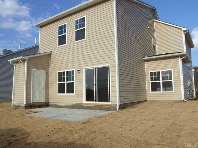 727 Hunters Ridge Dr, Fuquay Varina, NC 27526