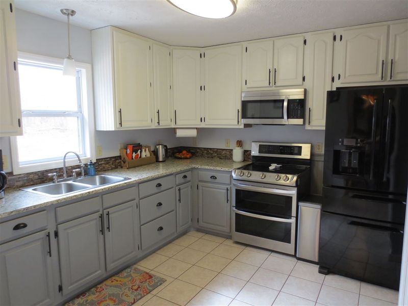 727 Joseph Rd, Hillsborough, NC 27278