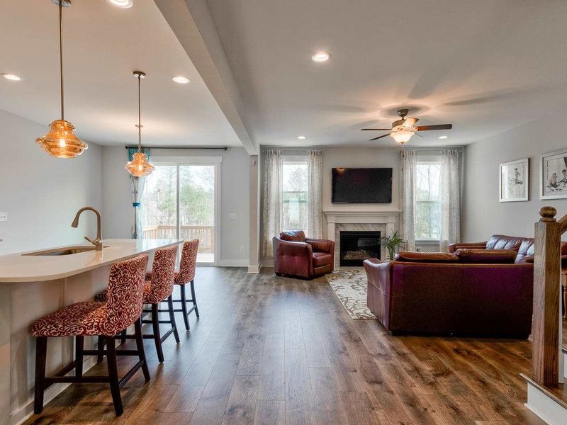 727 Meadowside Ct, Apex, NC 27523