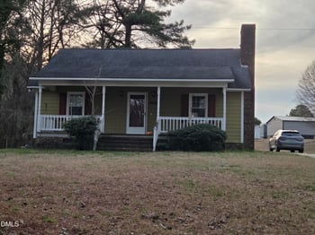 727 Orange St, Coats, NC 27521