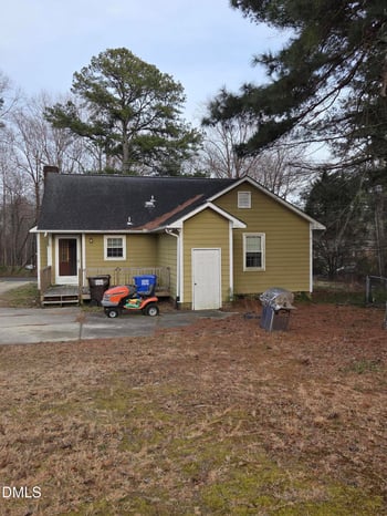 727 Orange St, Coats, NC 27521