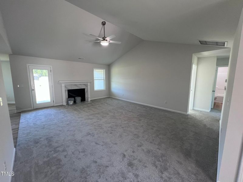 727 Sherrill Farm Dr, Benson, NC 27504