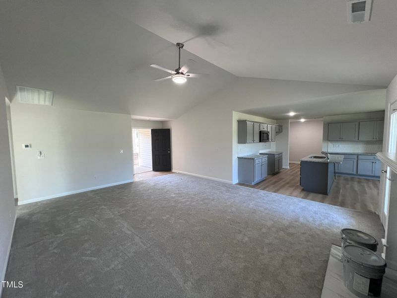 727 Sherrill Farm Dr, Benson, NC 27504