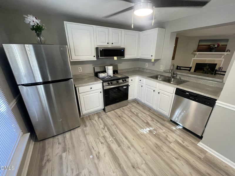 7272 Shellburne Dr, Raleigh, NC 27612