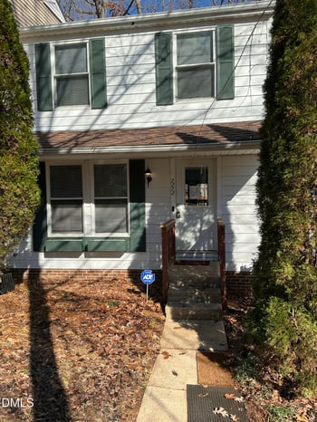 7272 Shellburne Dr, Raleigh, NC 27612