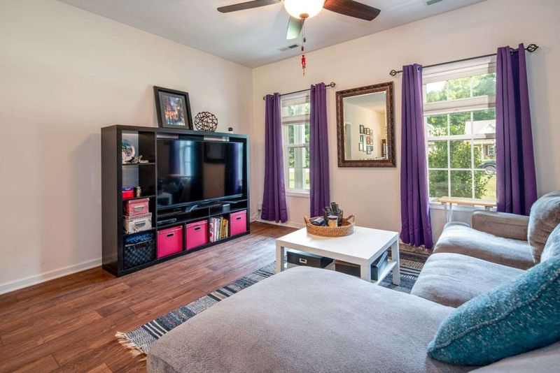 7276 Beau View Dr, Wendell, NC 27591