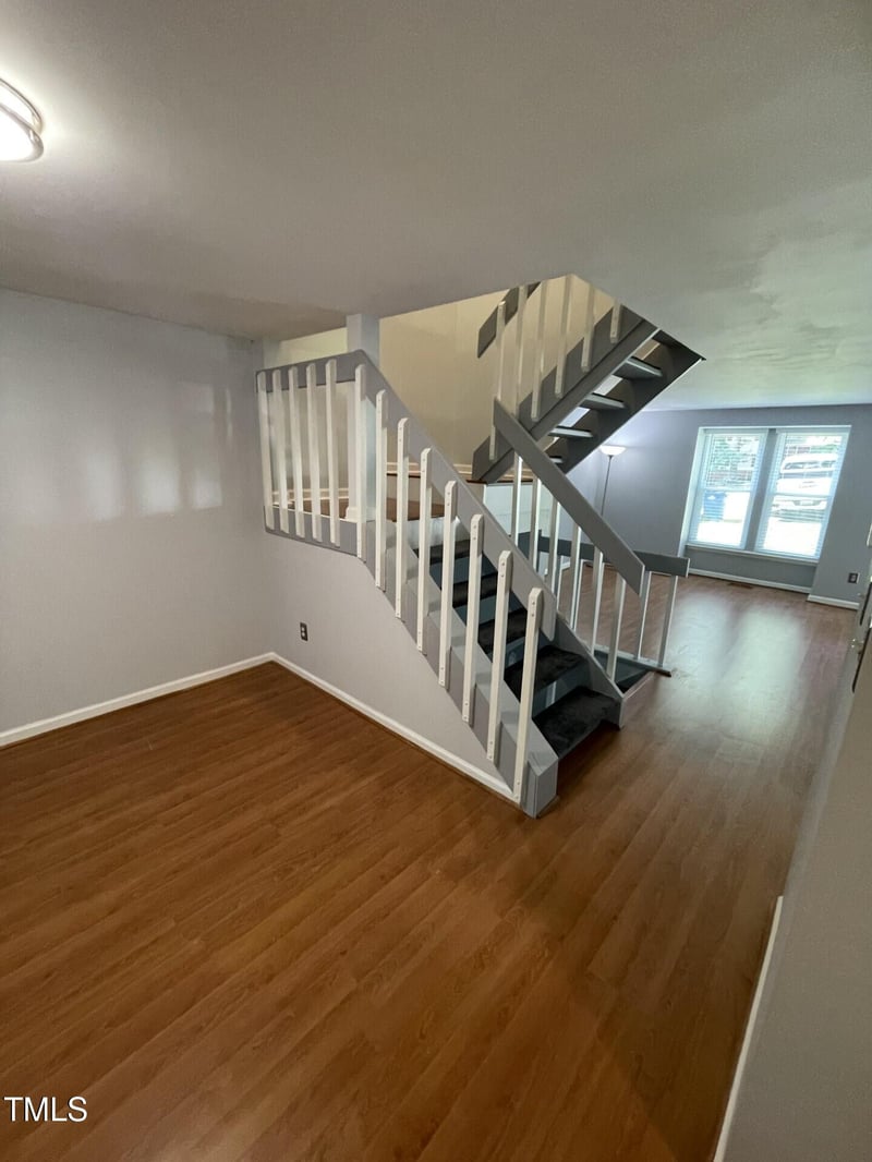 7276 Shellburne Dr, Raleigh, NC 27612