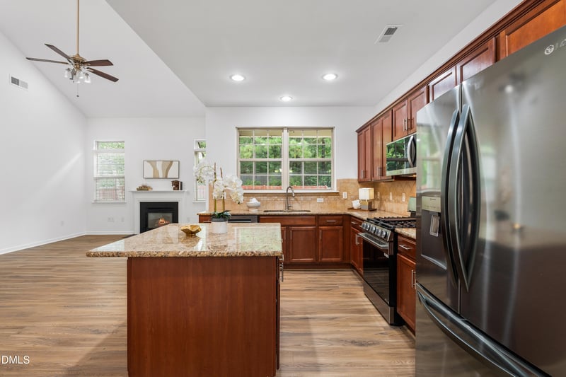 728 Blossom Bay Ln, Apex, NC 27523