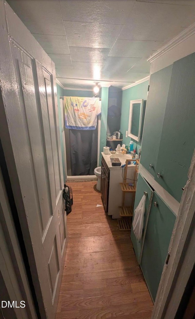 728 Durham St, Burlington, NC 27217