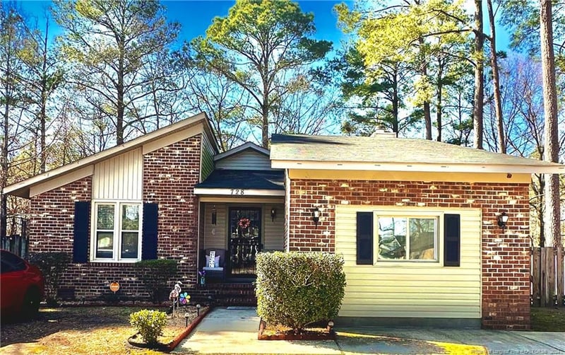 728 Glen Reilly Dr, Fayetteville, NC 28314