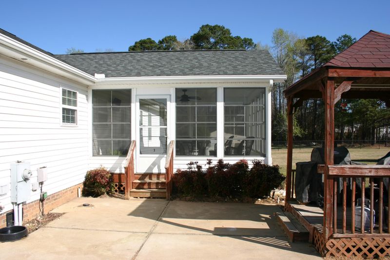 728 Jack Rd, Clayton, NC 27520