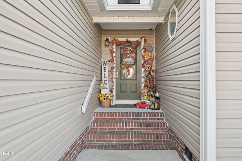 728 Santa Gertrudis Dr, Clayton, NC 27520