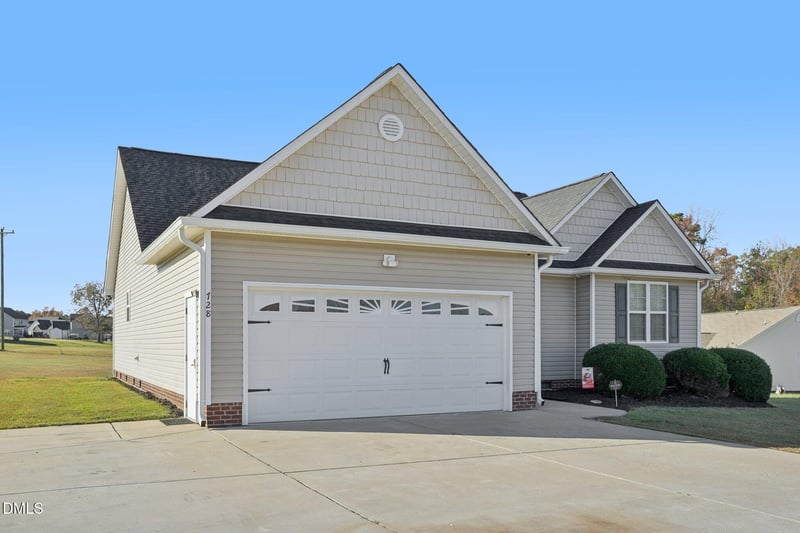 728 Santa Gertrudis Dr, Clayton, NC 27520